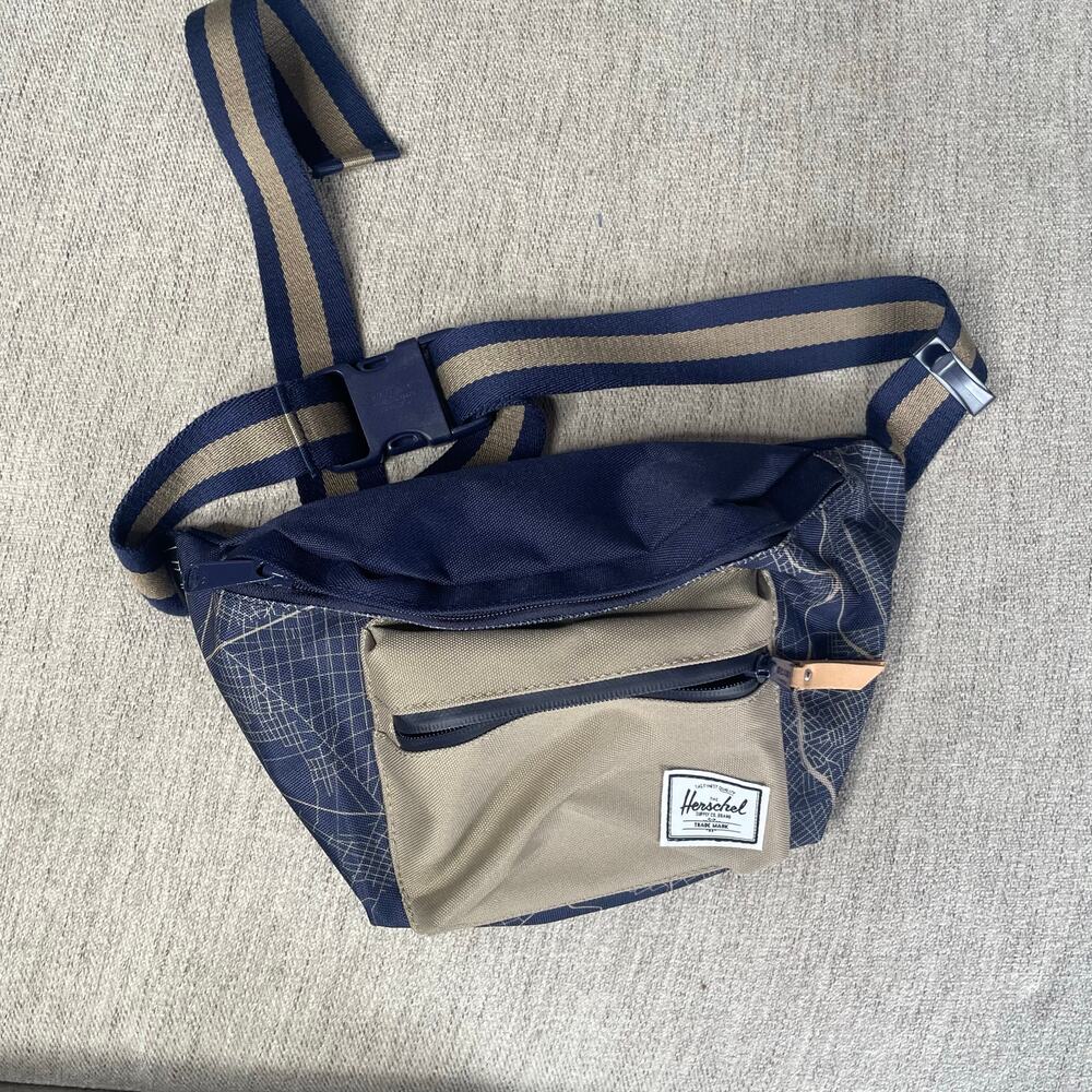 HERSCHEL‎ SUPPLY CO Seventeen Belt Bag In City Map Peacoat Timberwolf Blue Tan
